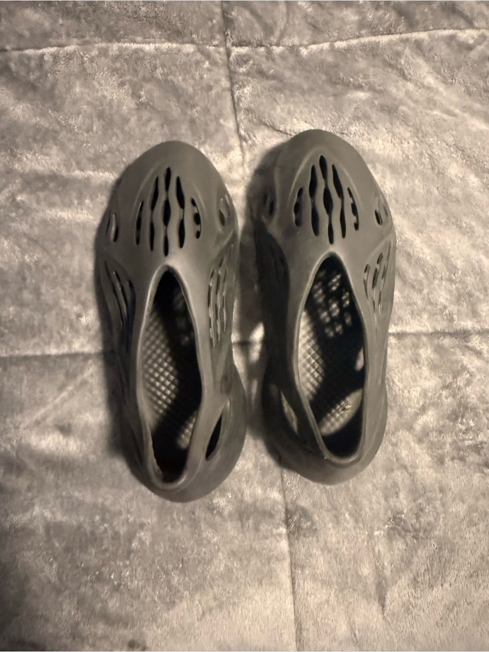Yeezy Foam Runner Onyx Black Men’s Size 10